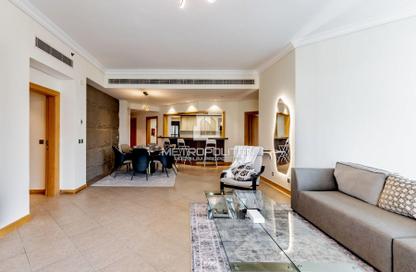 Apartment - 3 Bedrooms - 4 Bathrooms for rent in Al Nabat - Shoreline Apartments - Palm Jumeirah - Dubai