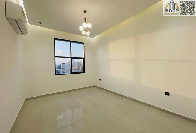 128821611 - Property Image 2