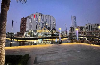 Apartment - Studio - 1 for rent in Dubai Wharf Tower 2 - Dubai Wharf - Al Jaddaf - Dubai