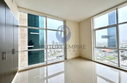 شقة - 2 غرف نوم - 2 حمامات للايجار في برج دوجا - شارع الشيخ زايد - دبي