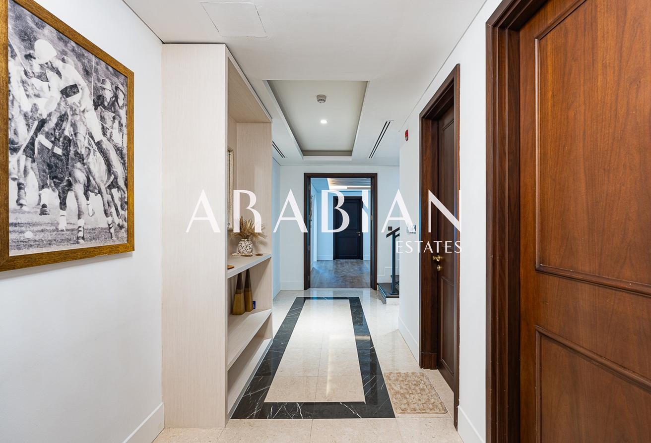 Renovated | Luxury Villa | Vacant photo 8