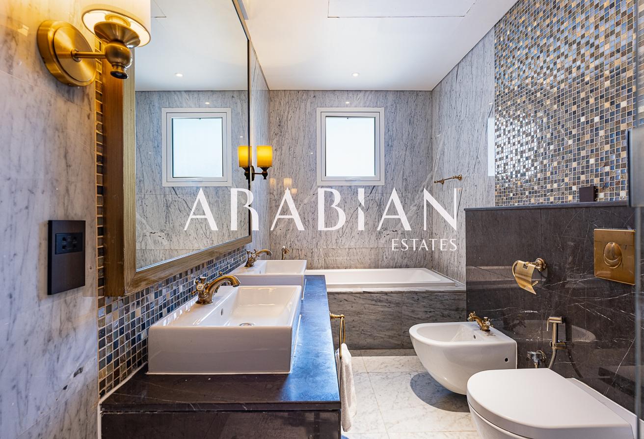 Renovated | Luxury Villa | Vacant photo 15
