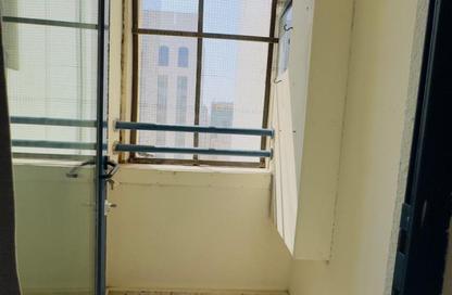 Apartment - Studio - 1 Bathroom for rent in Khalifa Street - Abu Dhabi