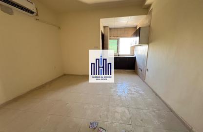 Apartment - Studio - 1 Bathroom for rent in Muwailih Building - Muwaileh - Sharjah