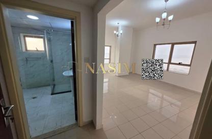 Apartment - 3 Bedrooms - 3 Bathrooms for rent in Corniche Tower - Ajman Corniche Road - Ajman