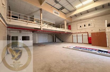 Warehouse - Studio - 2 Bathrooms for rent in Al Sajaa S - Al Sajaa - Sharjah