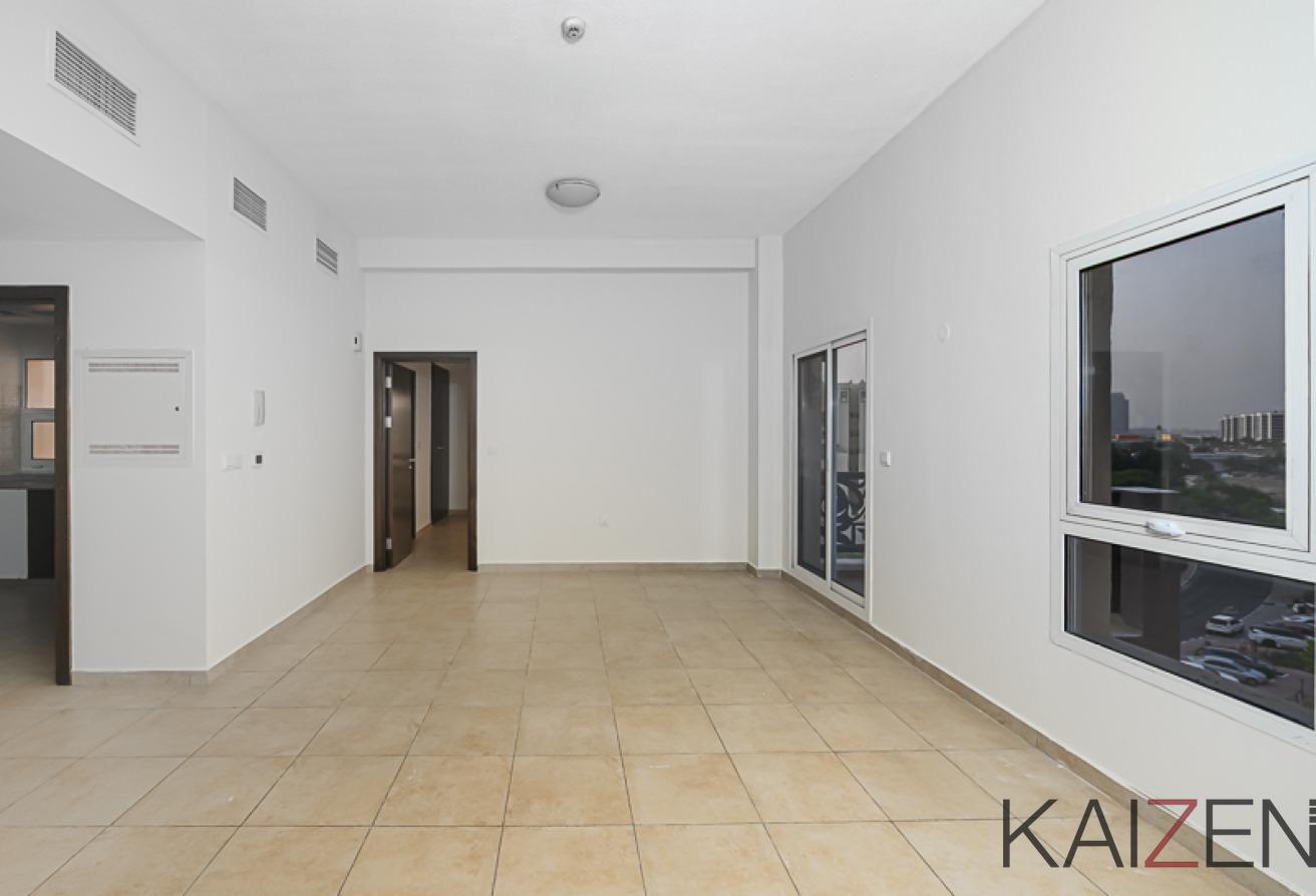 1BR Apartment | Closed Kitchen | 2 Washrooms