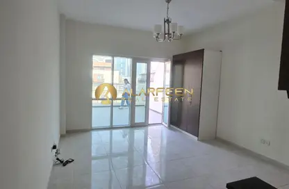 Apartment - 1 Bathroom for rent in Golden Homes Building - District 15 - Jumeirah Village Circle - Dubai