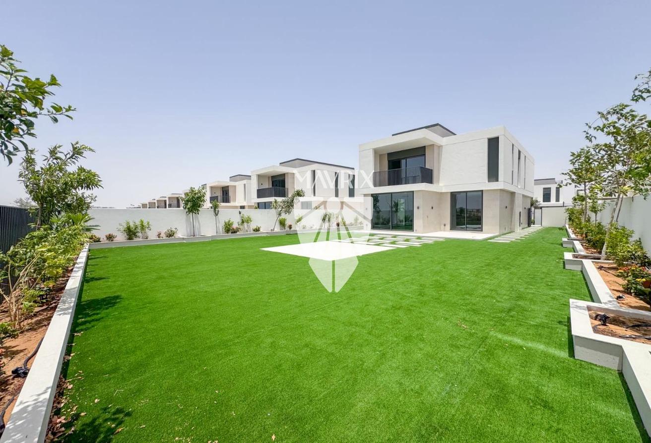 Golf Course View | Spacious Layout | Vacant photo 2