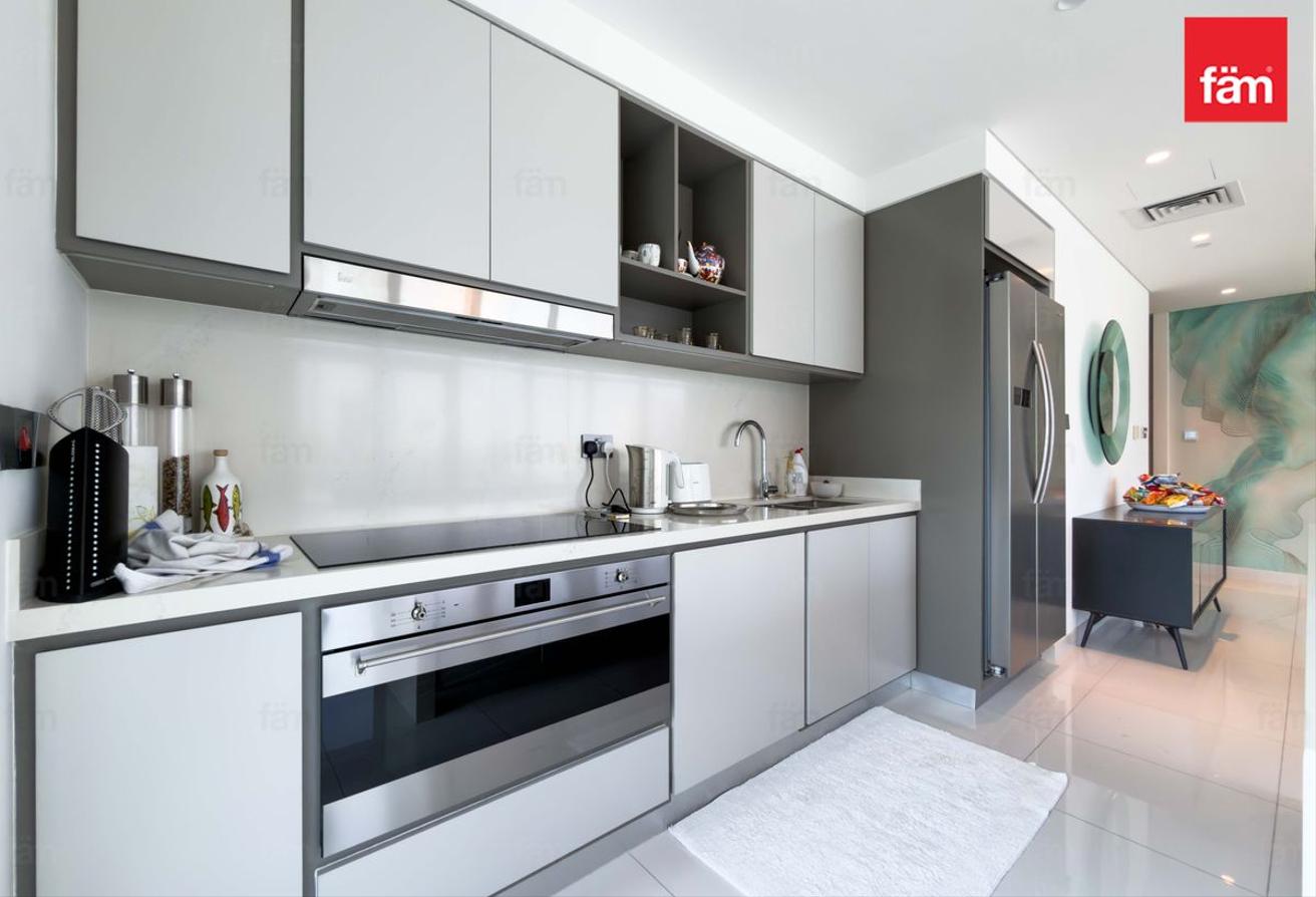 Full Seaview | Beachfront Living photo 2
