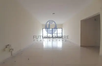 شقة - 2 غرف نوم - 3 حمامات للايجار في النصر بلازا - عود ميثاء - بر دبي - دبي