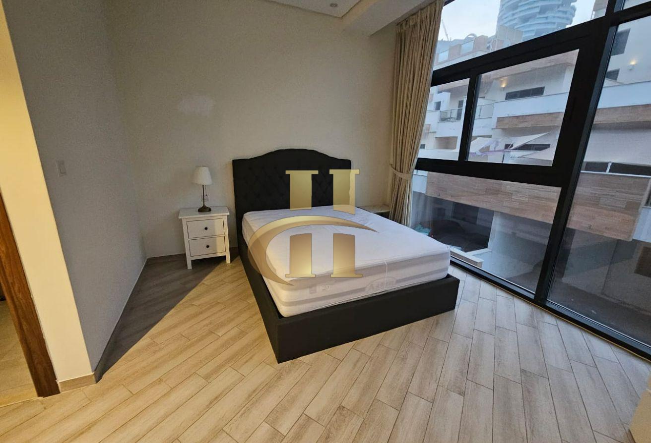 Massive 1 BHK | Fully furnished | Luxurious photo 8