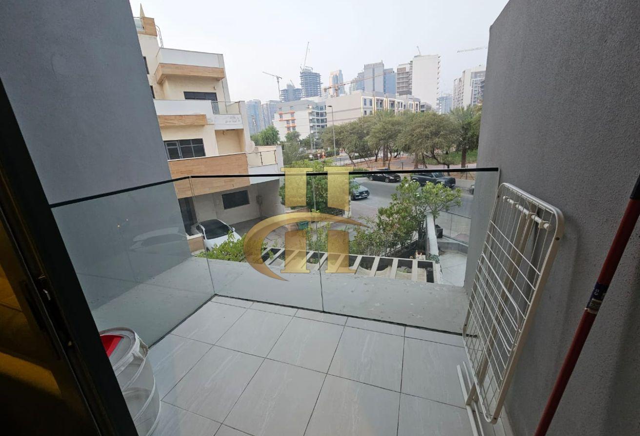 Massive 1 BHK | Fully furnished | Luxurious photo 7