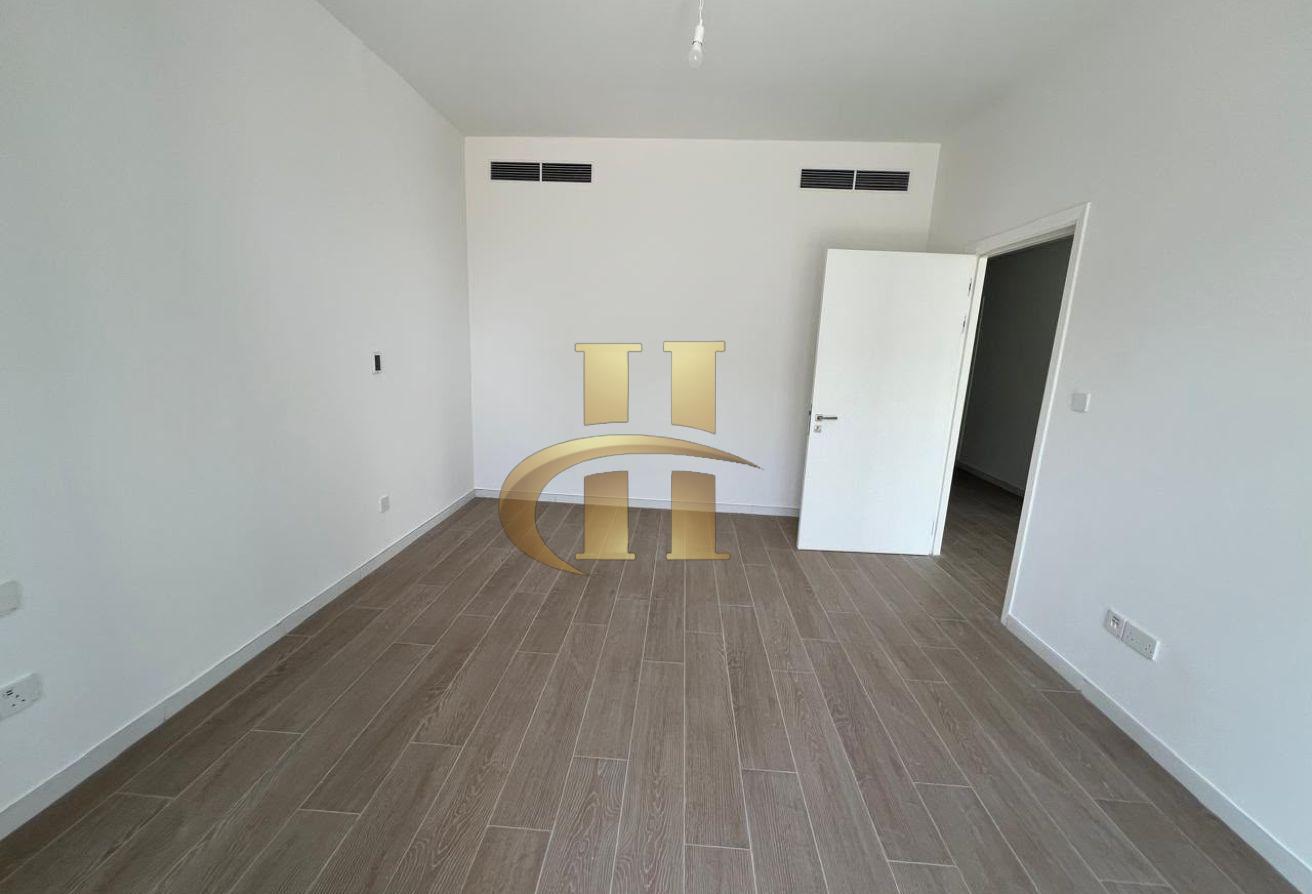 Brand New | Ready to Move | Prime Location photo 8