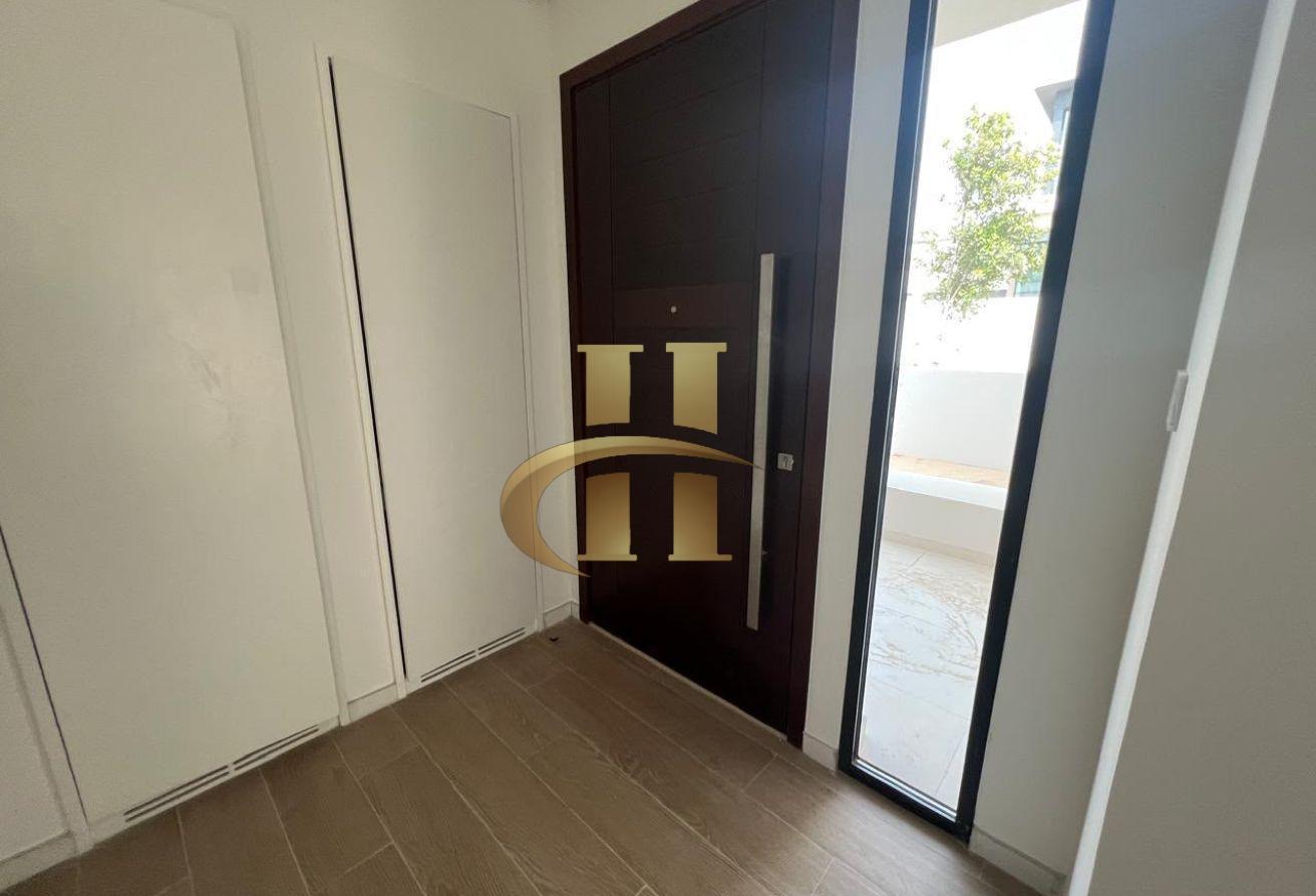Brand New | Ready to Move | Prime Location photo 7