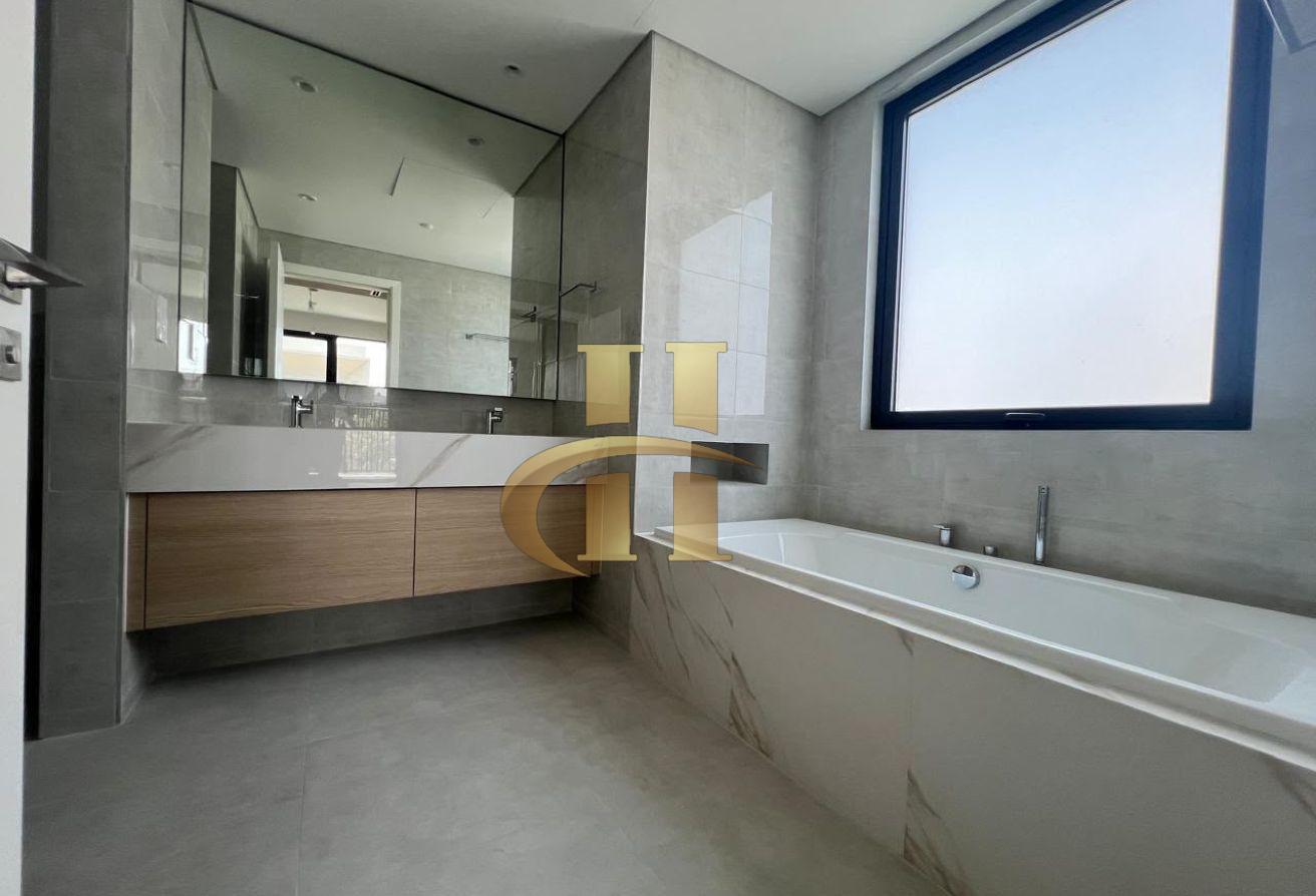 Brand New | Ready to Move | Prime Location photo 14