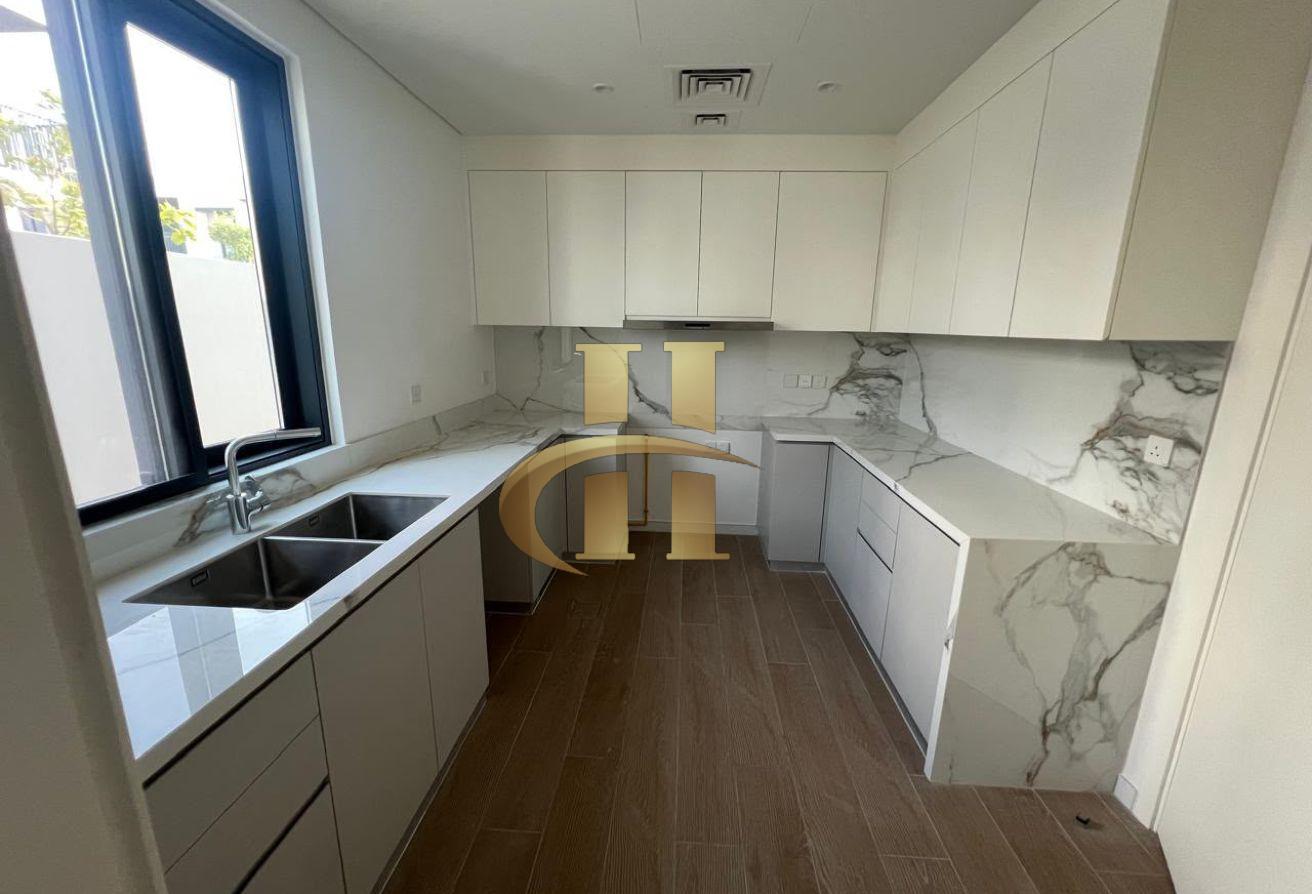 Brand New | Ready to Move | Prime Location photo 4