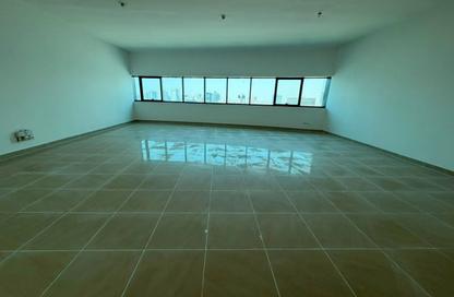 Apartment - 3 - 4 for rent in Al Mamzar - Al Mamzar - Sharjah - Sharjah