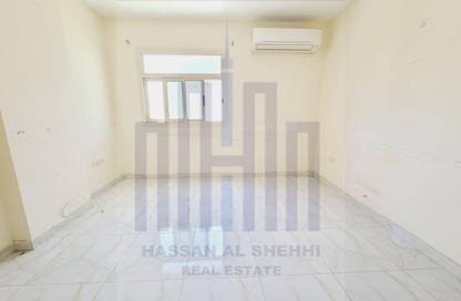 Apartment - 1 Bedroom - 1 Bathroom for rent in Muwailih Building - Muwaileh - Sharjah