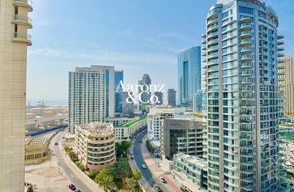 Apartment - 1 Bedroom - 2 Bathrooms for rent in Manchester Tower - Dubai Marina - Dubai