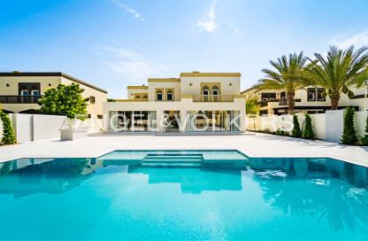 Villa - 5 Bedrooms - 6 Bathrooms for rent in Jumeirah Park - Dubai Villa - 5 Bedrooms - 6 Bathrooms for rent in Jumeirah Park - Dubai