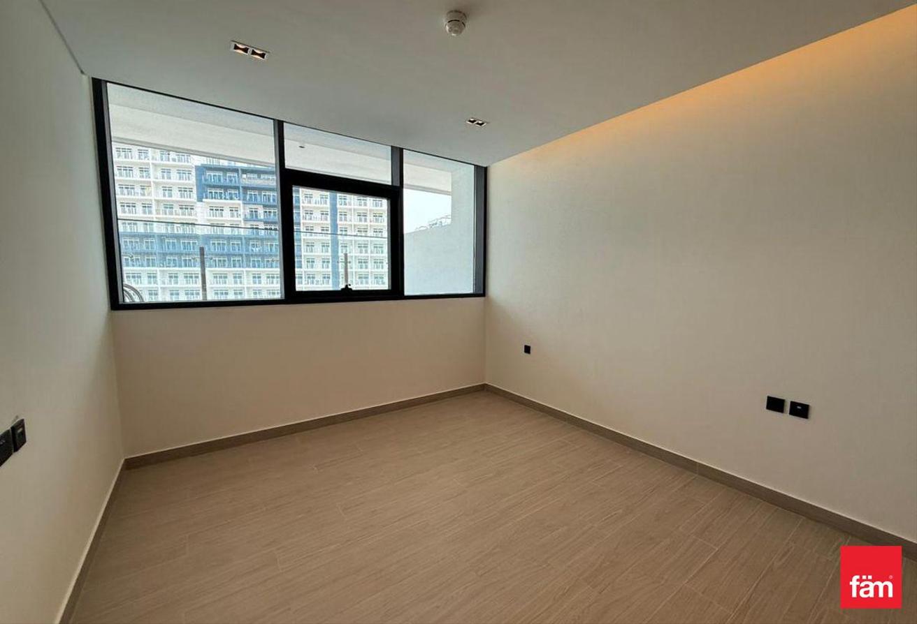 Spacious One Bedroom, Private Pool, Brand New. photo 8