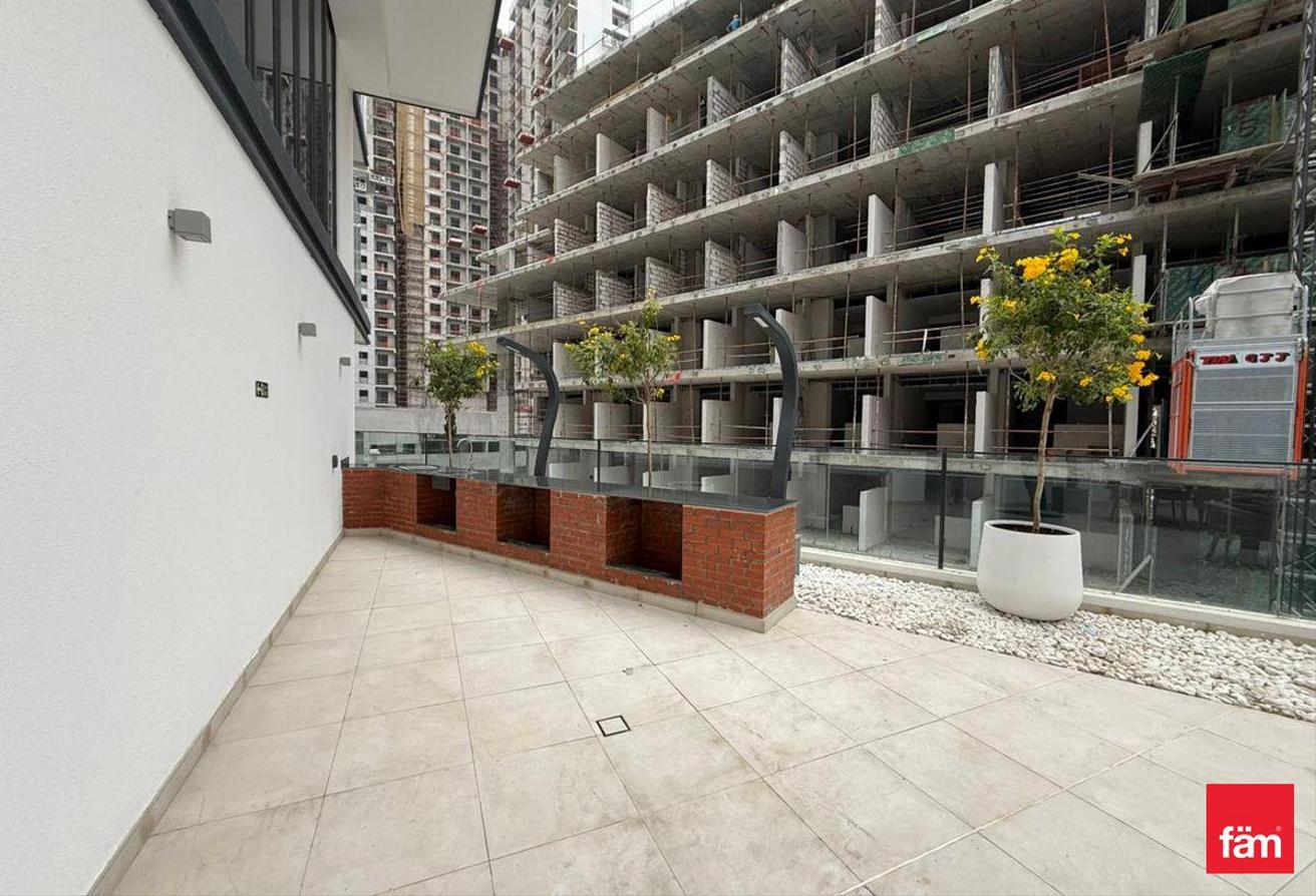 Spacious One Bedroom, Private Pool, Brand New. photo 21