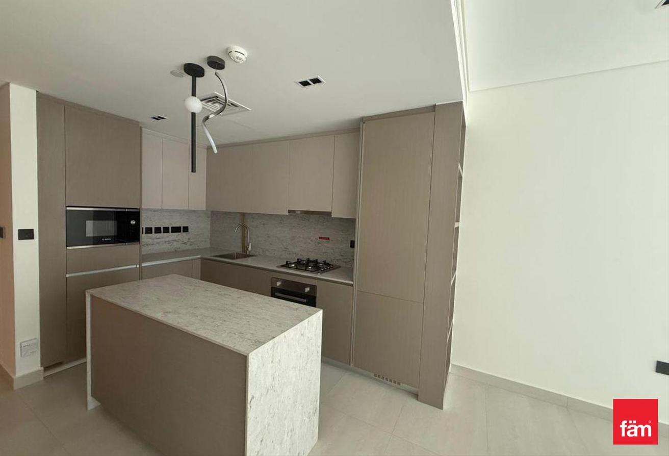 Spacious One Bedroom, Private Pool, Brand New. photo 4