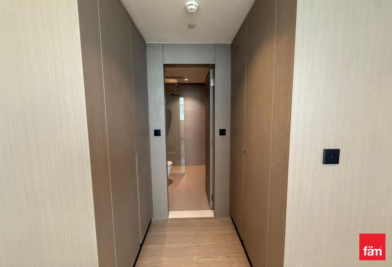 Spacious One Bedroom, Private Pool, Brand New. photo 11