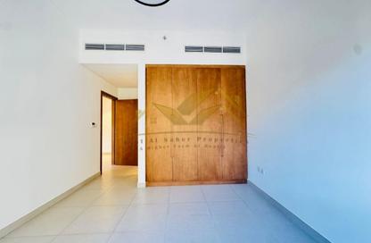 Apartment - 1 - 2 for rent in Al Souk Al Kabeer - Bur Dubai - Dubai Apartment - 1 - 2 for rent in Al Souk Al Kabeer - Bur Dubai - Dubai