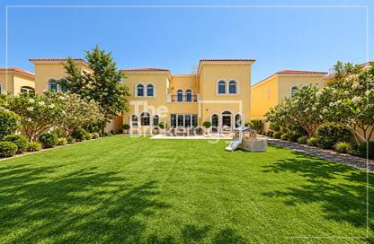 Villa - 3 - 4 for sale in District 5 - Jumeirah Park - Dubai Villa - 3 - 4 for sale in District 5 - Jumeirah Park - Dubai
