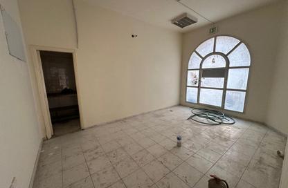 Warehouse - Studio - 1 for rent in Industrial Area 4 - Sharjah Industrial Area - Sharjah