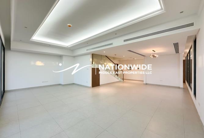 Vacant|Corner 5BR|Stylish Layout|Modern Living — photo 3