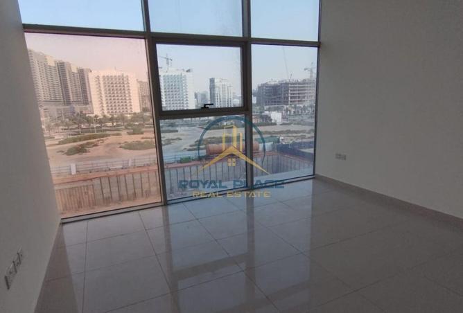 82810643 - Property Image 3