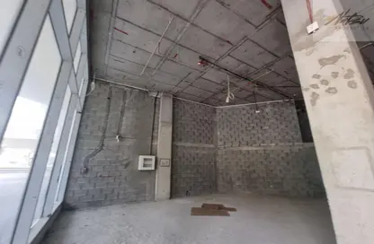 Shop - Studio - 3 Bathrooms for rent in Marasi Business Bay - Business Bay - Dubai