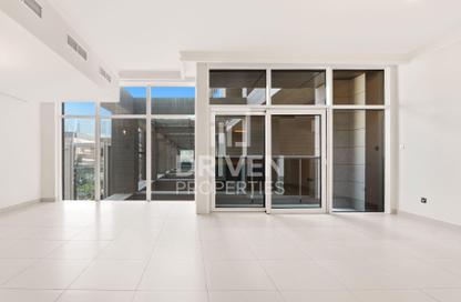 Apartment - 3 Bedrooms - 5 Bathrooms for rent in Beach Rotana - Tourist Club Area - Abu Dhabi