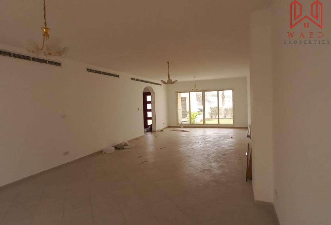 Spacious Compound Villa for Rent | Shared Pool photo 2