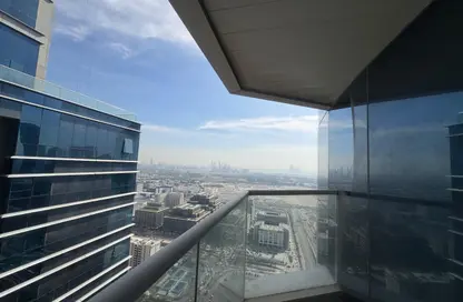 شقة - 3 غرف نوم - 5 حمامات للايجار في بلو تاور - شارع الشيخ زايد - دبي