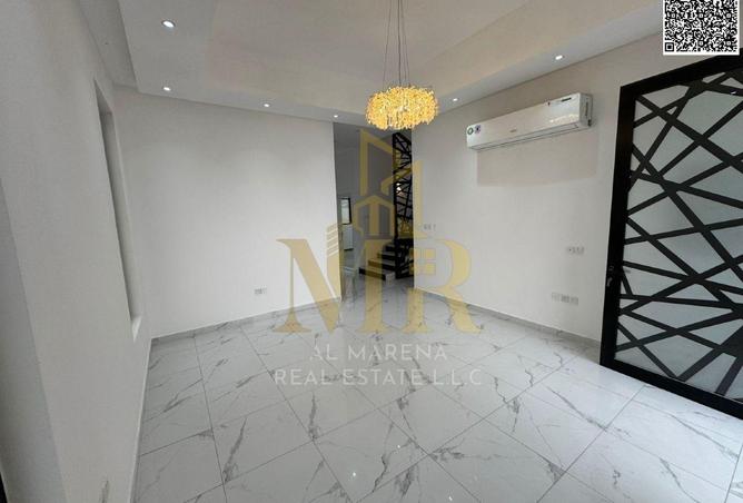 87860042 - Property Image 3