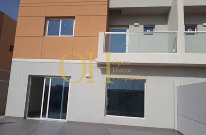 Townhouse - 2 Bedrooms - 3 Bathrooms for sale in Manazel Al Reef 2 - Al Samha - Abu Dhabi