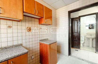 Apartment - 1 Bedroom - 2 Bathrooms for rent in Sultan Lootah Building - Al Muraqqabat - Deira - Dubai