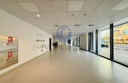 Shop - Studio - 3 Bathrooms for rent in Umm Hurair 2 - Umm Hurair - Dubai