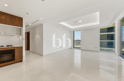 Apartment - 2 Bedrooms - 2 Bathrooms for rent in Palace Beach Residence Tower 2 - Palace Beach Residence - Emaar Beachfront - Dubai Harbour - Dubai