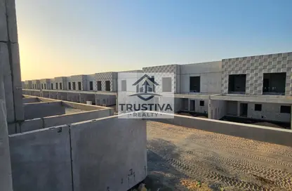 Townhouse - 2 Bedrooms - 4 Bathrooms for sale in Hayyan - Sharjah