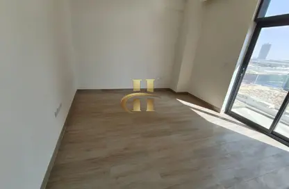 شقة - غرفة نوم - 2 حمامات للايجار في ذا ايست كريست - ديستريكت 17 - قرية جميرا الدائرية - دبي شقة - غرفة نوم - 2 حمامات للايجار في ذا ايست كريست - ديستريكت 17 - قرية جميرا الدائرية - دبي