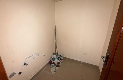 Apartment - 2 - 3 for sale in Ameer Bu Khamseen Tower - Al Majaz 3 - Al Majaz - Sharjah Apartment - 2 - 3 for sale in Ameer Bu Khamseen Tower - Al Majaz 3 - Al Majaz - Sharjah