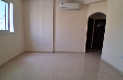 Apartment - 1 - 1 for rent in Fire Station Road - Muwaileh - Sharjah