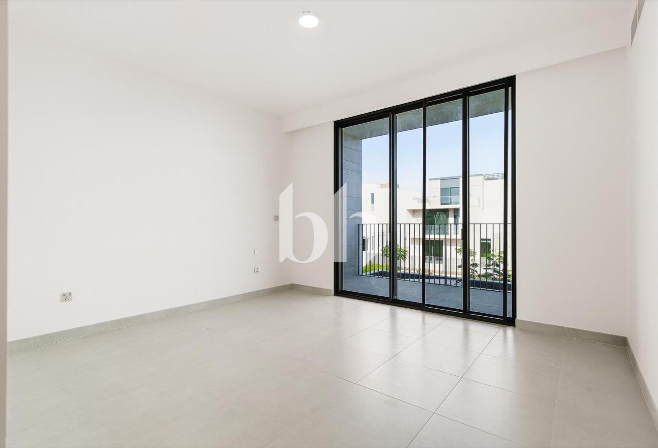Corner Plot | Park Backing | Premium Finishes photo 14