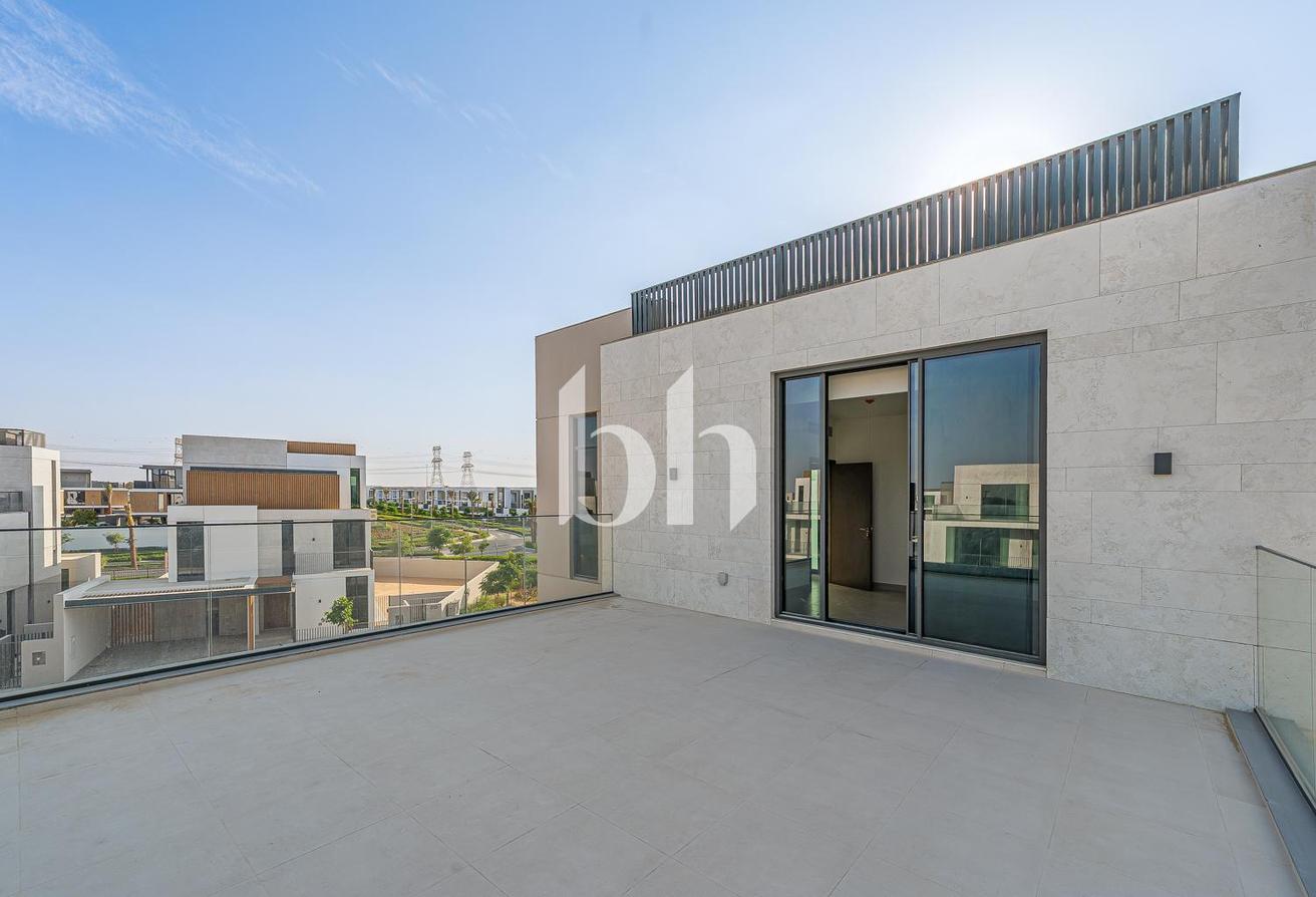 Corner Plot | Park Backing | Premium Finishes photo 17