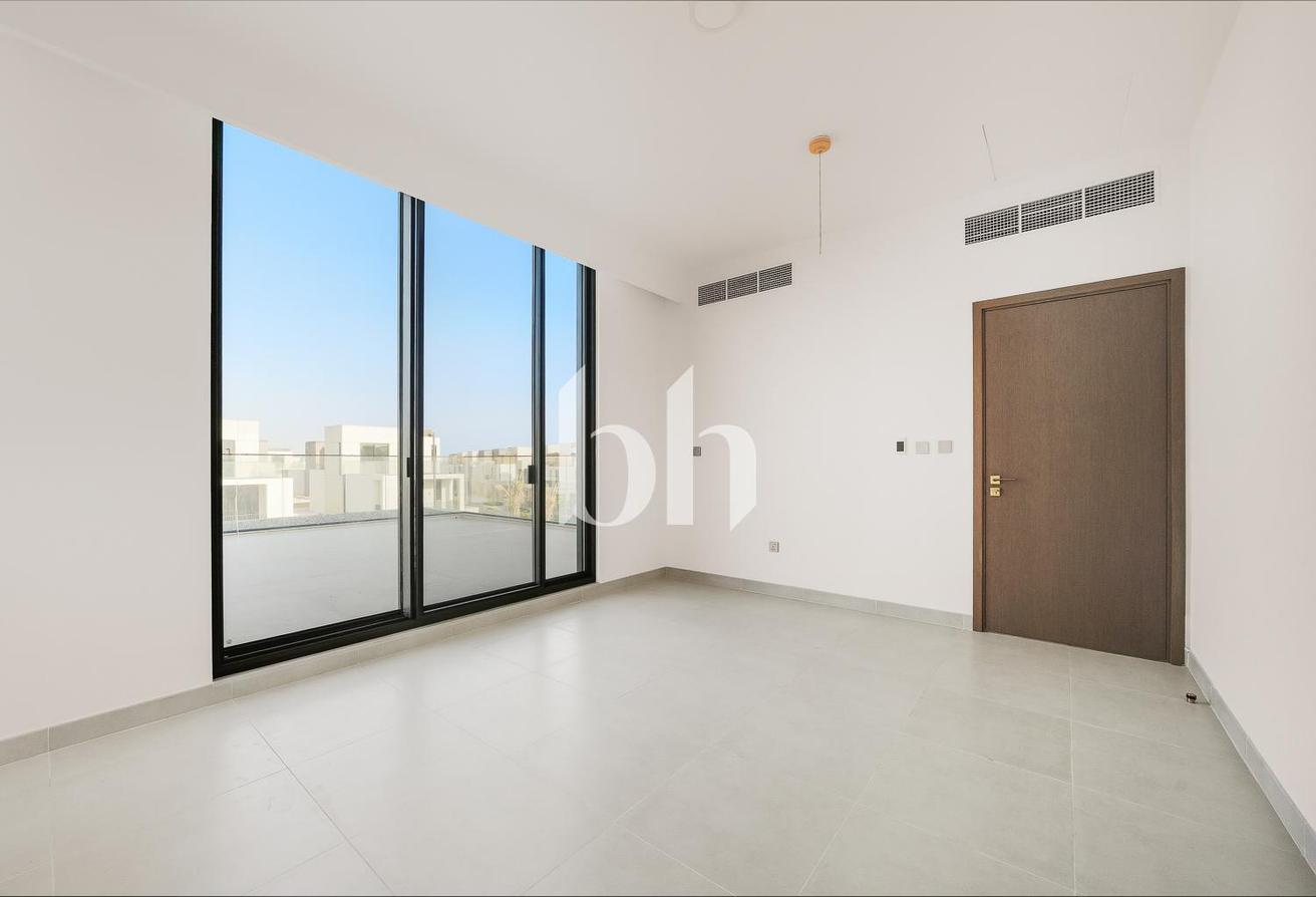 Corner Plot | Park Backing | Premium Finishes photo 16